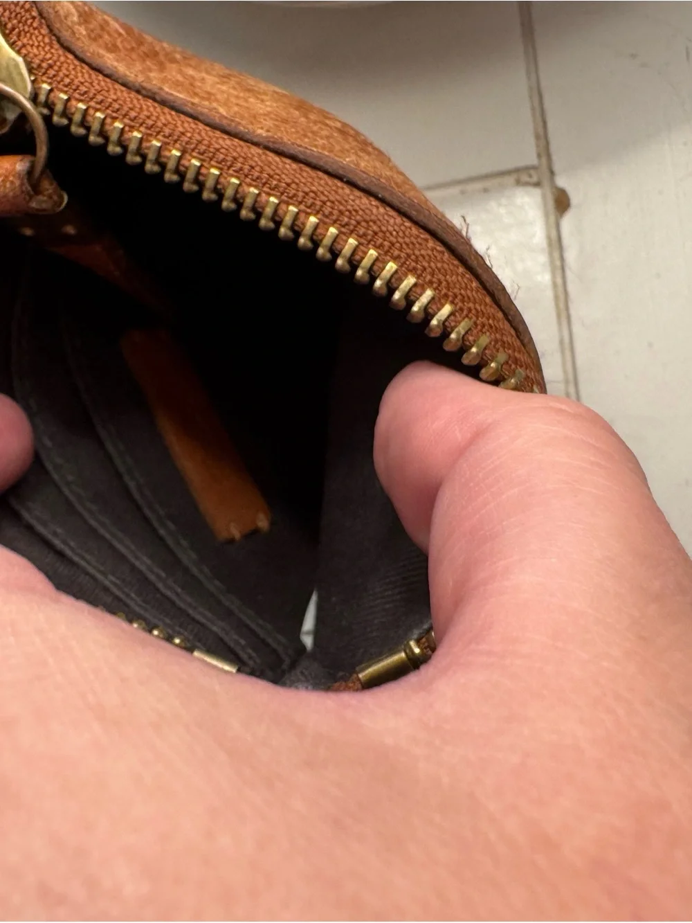 AS IS - Madewell The Leather Pouch Wallet